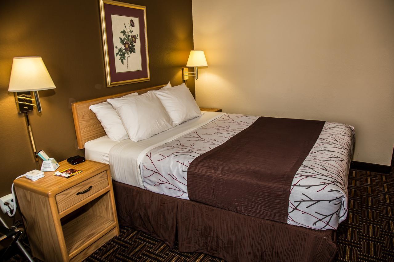 Americas Best Value Inn & Suites Detroit Lakes Exteriör bild