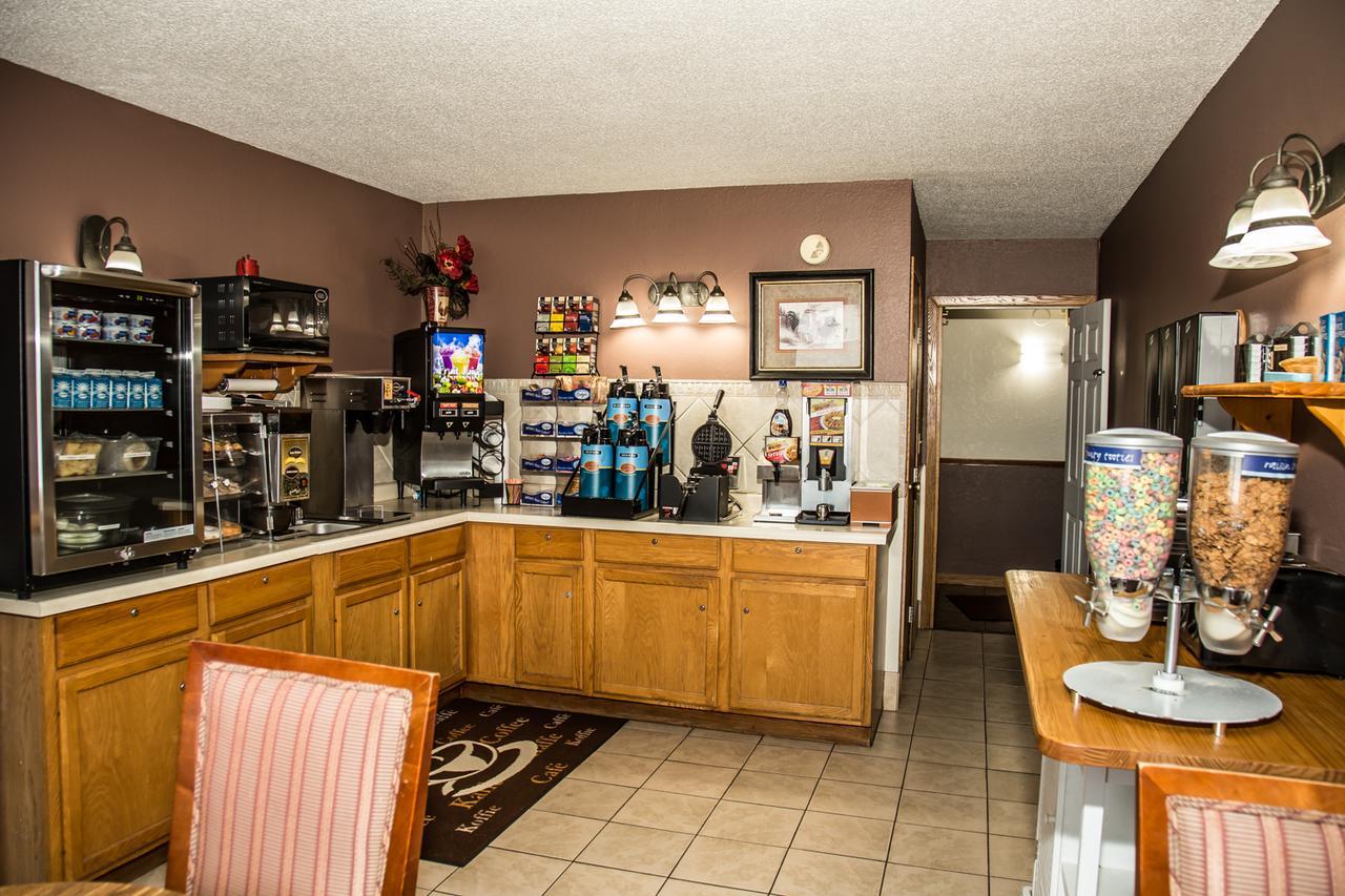 Americas Best Value Inn & Suites Detroit Lakes Exteriör bild