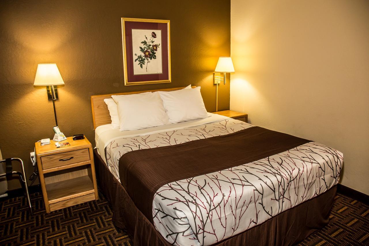 Americas Best Value Inn & Suites Detroit Lakes Exteriör bild