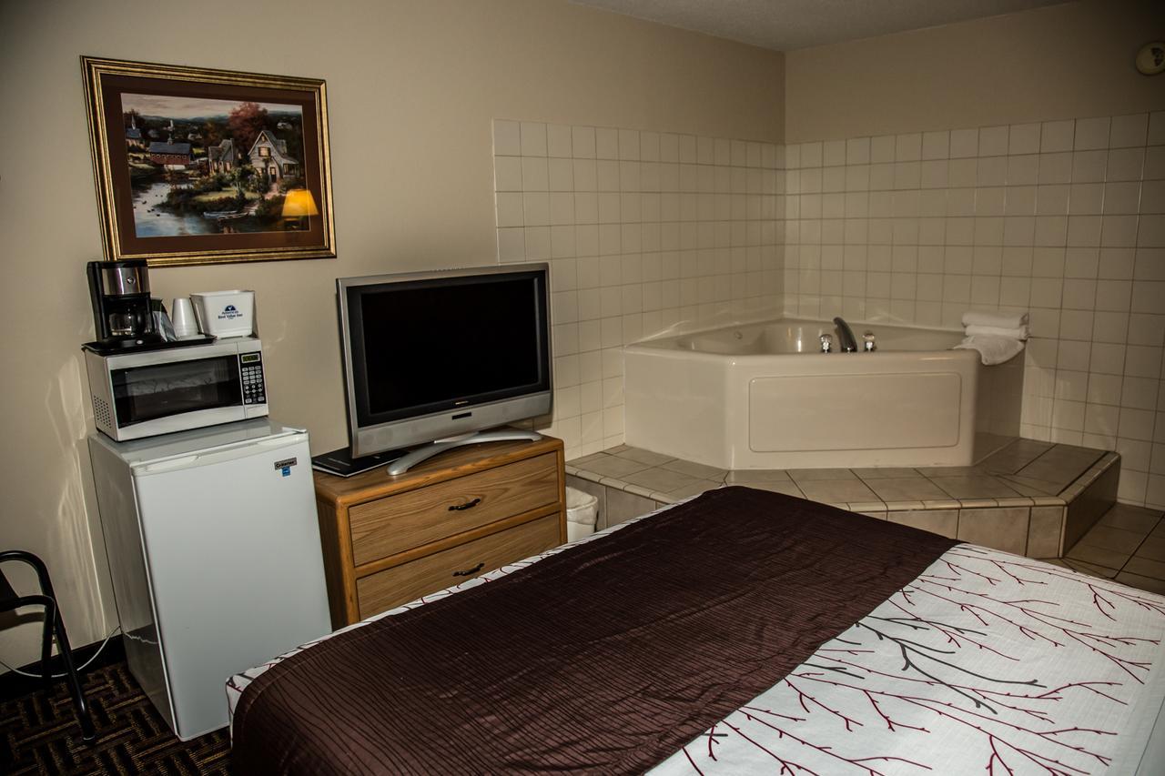Americas Best Value Inn & Suites Detroit Lakes Exteriör bild