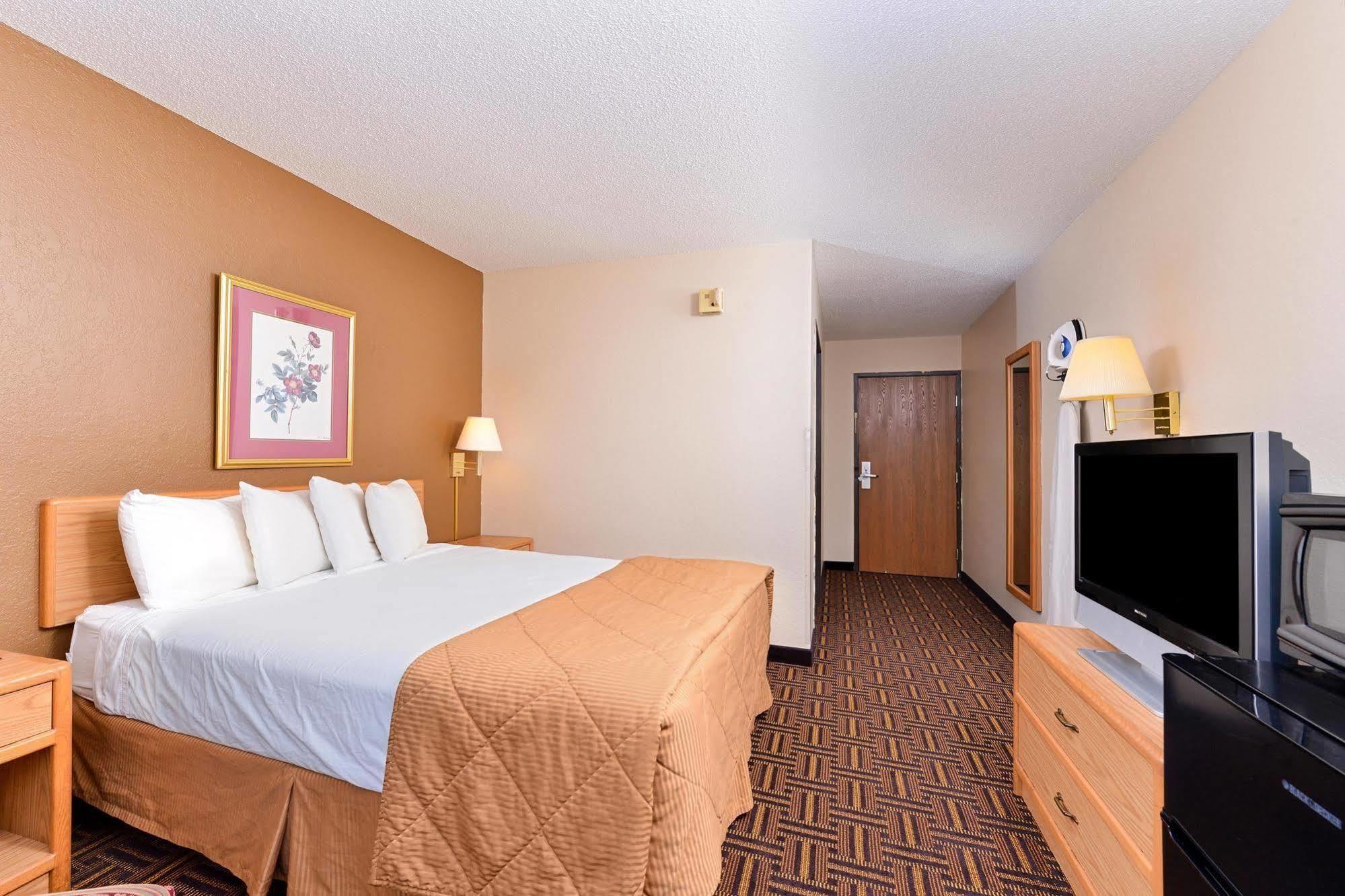 Americas Best Value Inn & Suites Detroit Lakes Exteriör bild